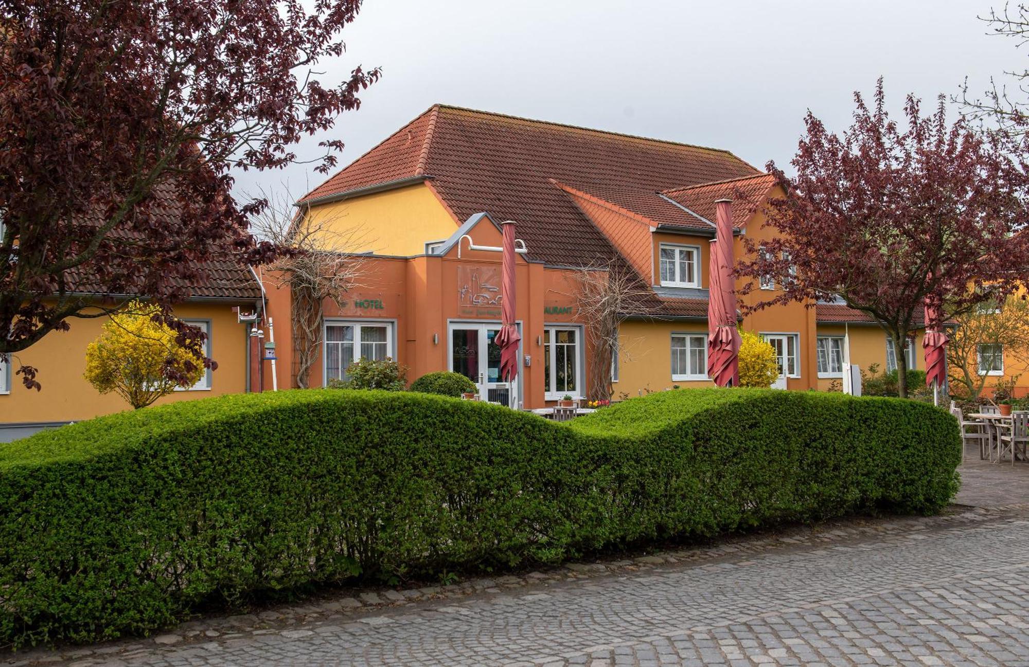 Hotel & Restaurant Zum Kap Arkona Putgarten Exterior photo