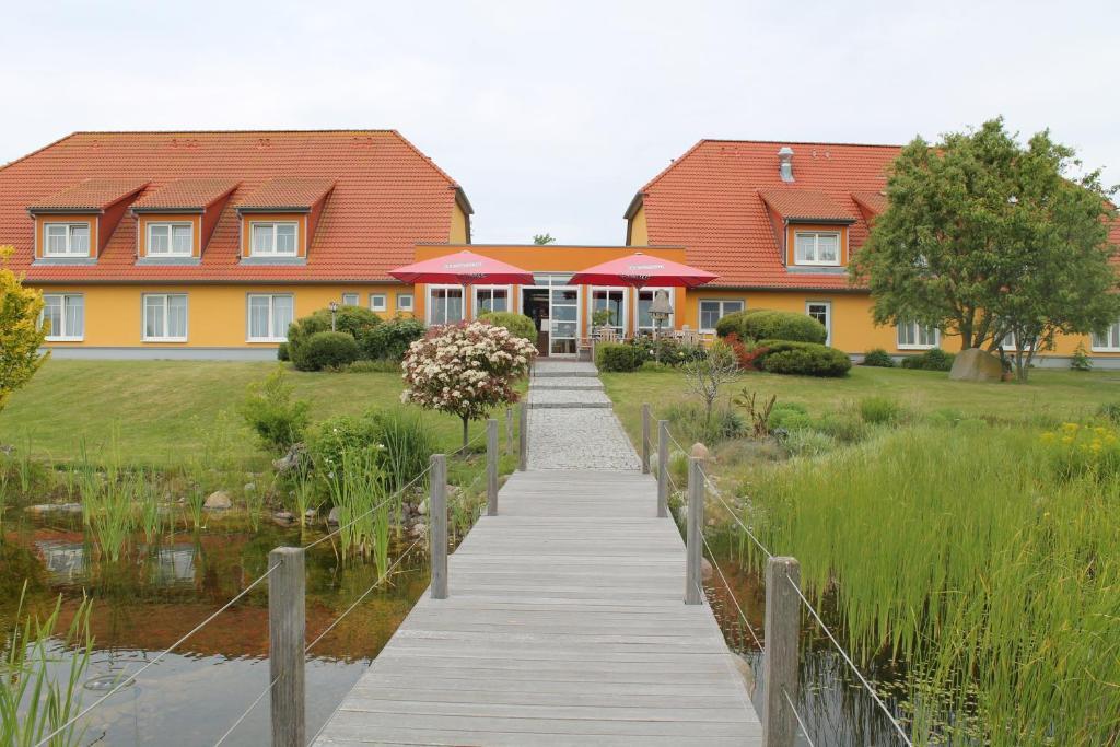 Hotel & Restaurant Zum Kap Arkona Putgarten Exterior photo